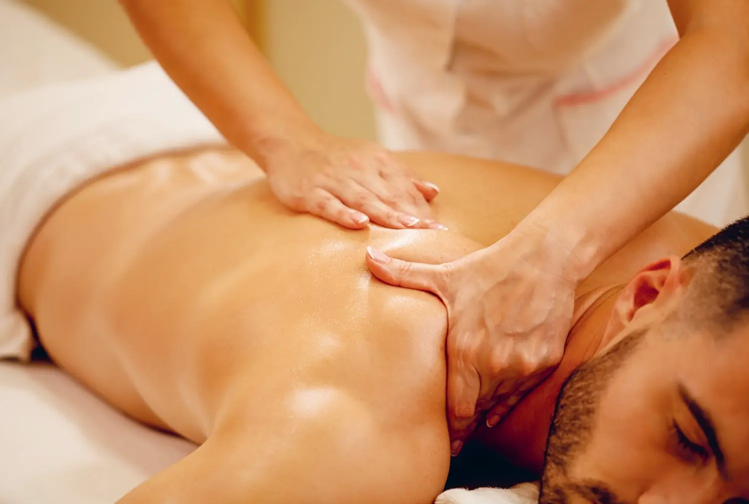 Atelier Versaci - Massage