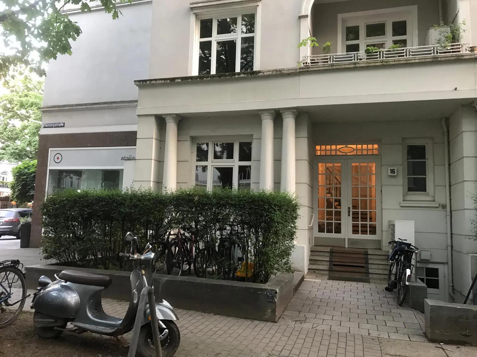 Atelier Versaci - Eingangstür